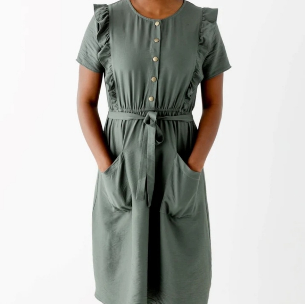 Main Street Exchange Midi Dress Size Large